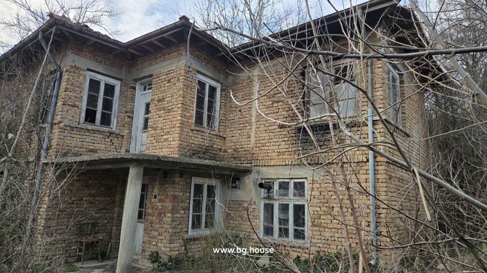 Image No.20-4 Bed House for sale