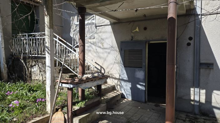 Image No.24-3 Bed House for sale