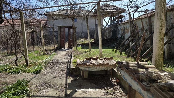 Image No.25-3 Bed House for sale