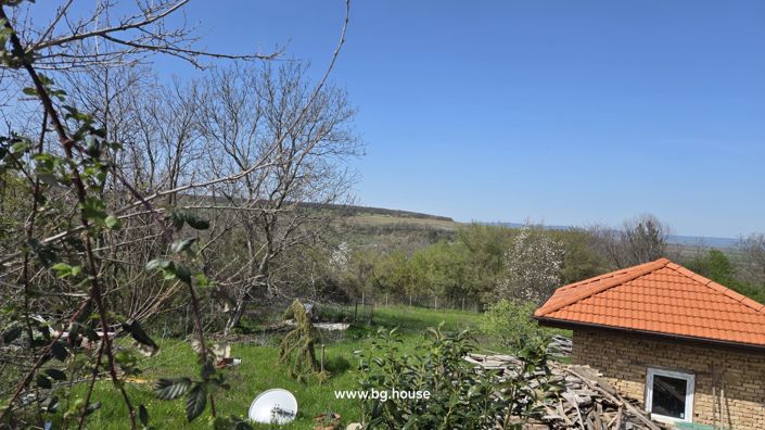 Image No.11-2 Bed House for sale