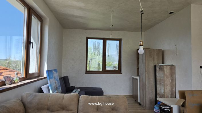 Image No.30-2 Bed House for sale