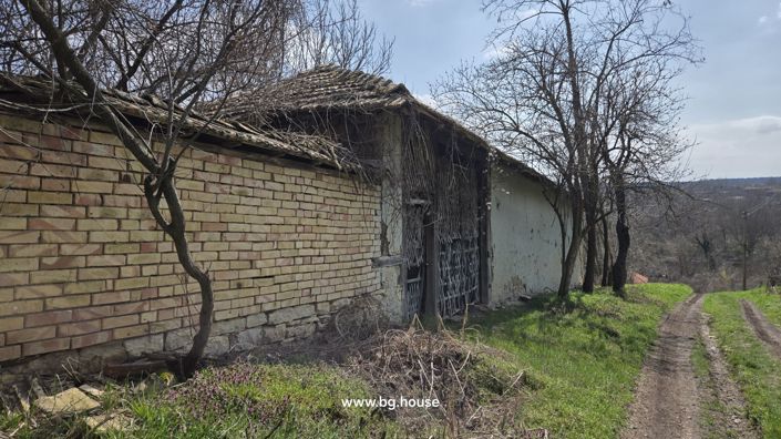 Image No.9-3 Bed House for sale