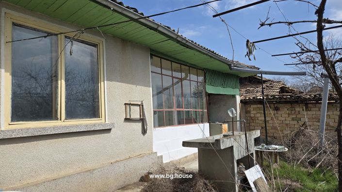 Image No.17-4 Bed House for sale