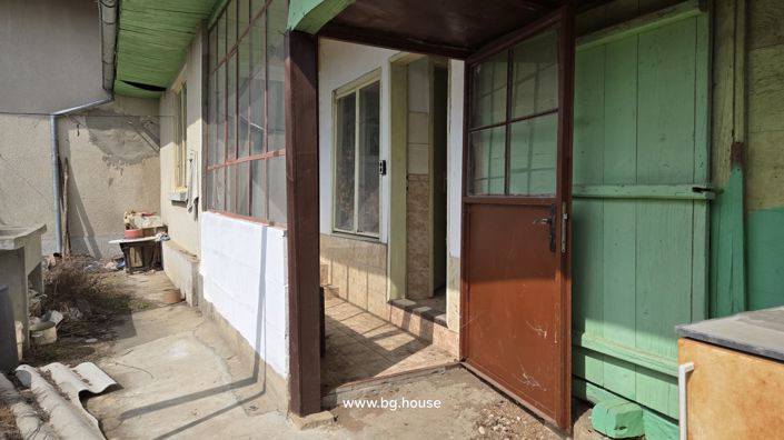 Image No.20-4 Bed House for sale