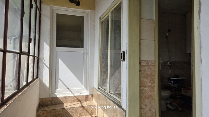 Image No.21-4 Bed House for sale