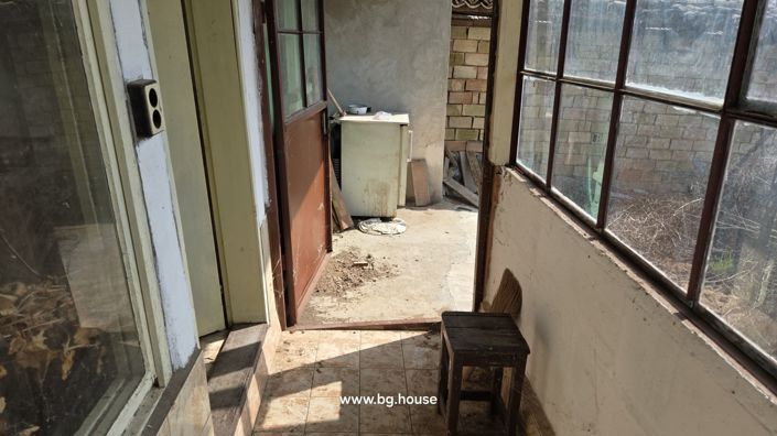Image No.24-4 Bed House for sale