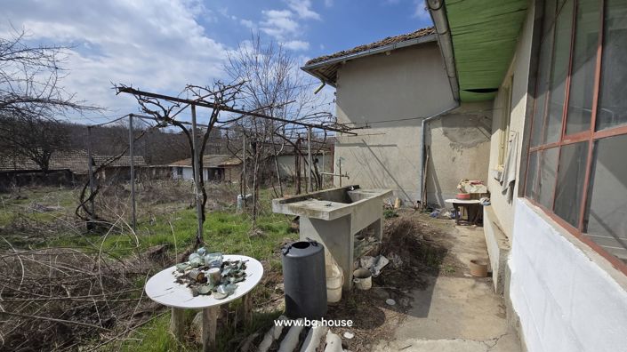 Image No.26-4 Bed House for sale
