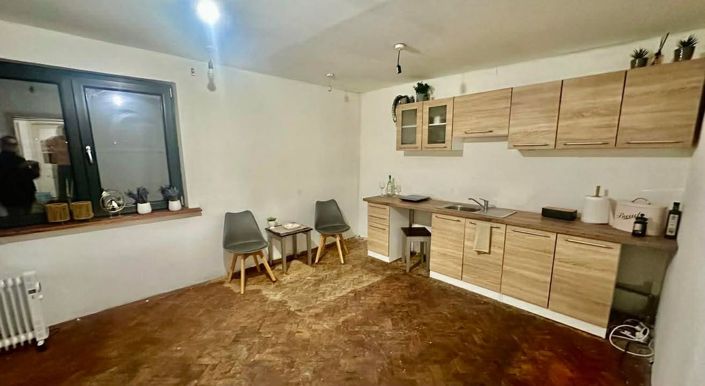 Image No.17-1 Bed House for sale