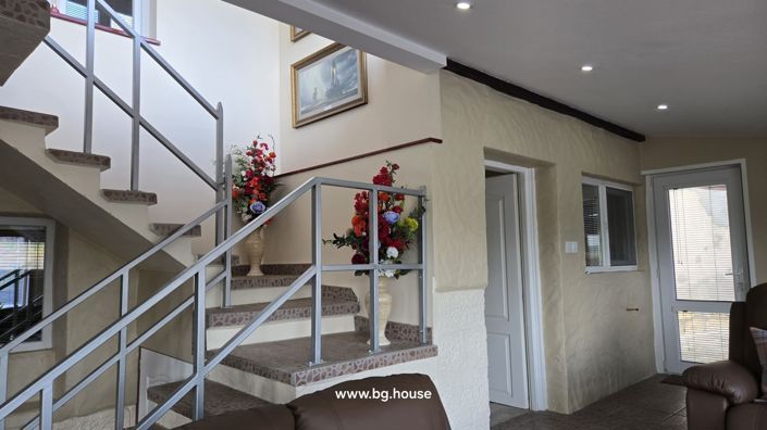 Image No.22-3 Bed House for sale