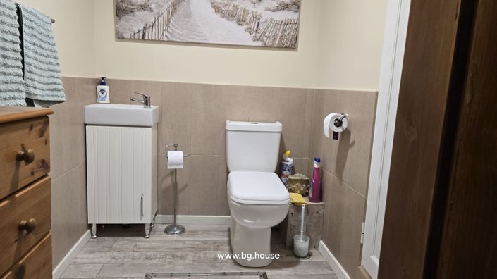 Image No.25-3 Bed House for sale