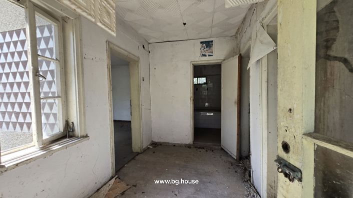 Image No.19-3 Bed House for sale