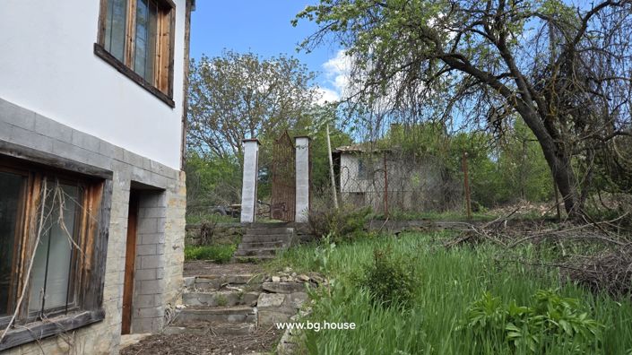 Image No.19-3 Bed House for sale