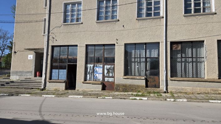 Image No.25-Commercial for sale