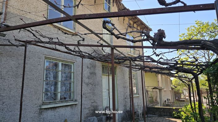 Image No.10-4 Bed House for sale