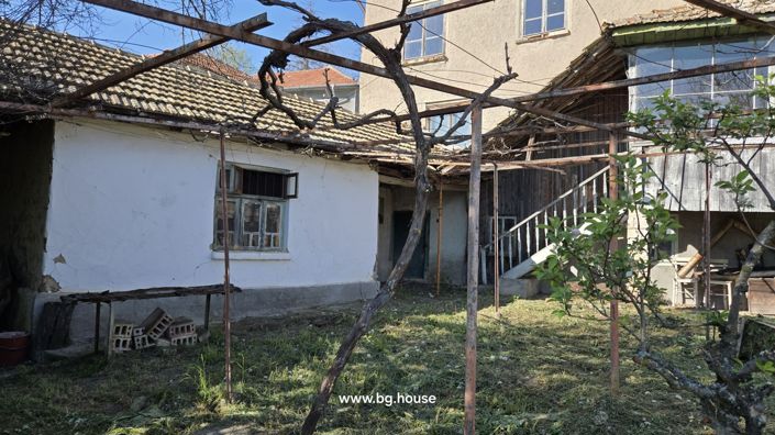 Image No.16-4 Bed House for sale
