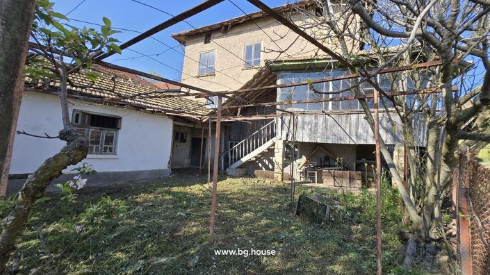 Image No.17-4 Bed House for sale