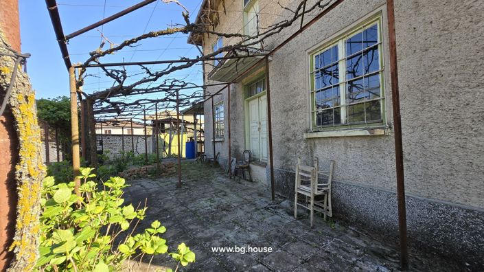 Image No.24-4 Bed House for sale