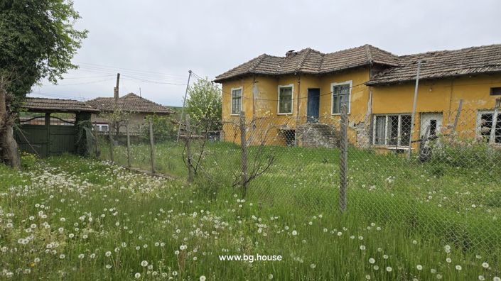 Image No.10-3 Bed House for sale