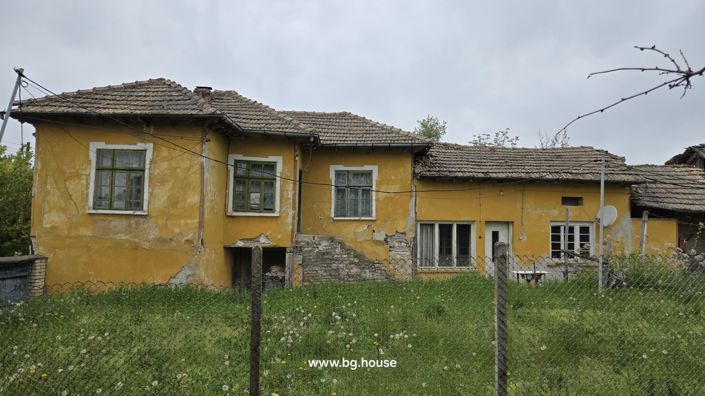 Image No.6-3 Bed House for sale