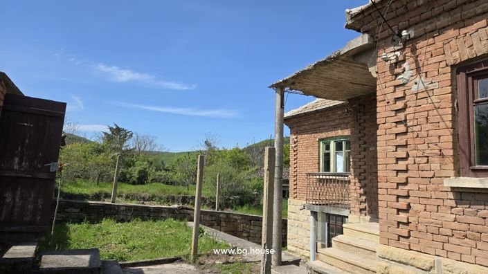 Image No.17-3 Bed House for sale