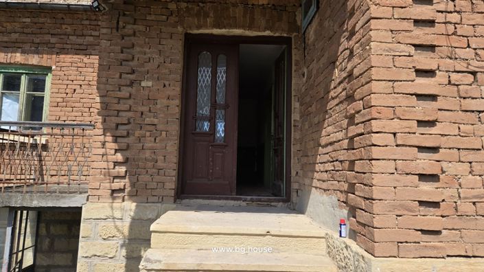 Image No.18-3 Bed House for sale