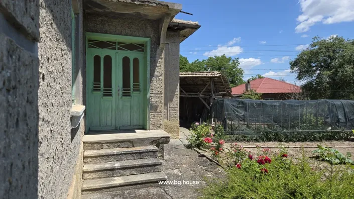 Image No.16-4 Bed House for sale