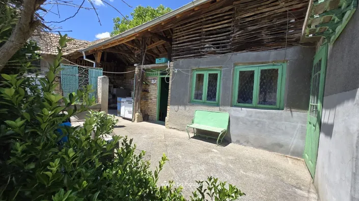 Image No.18-4 Bed House for sale
