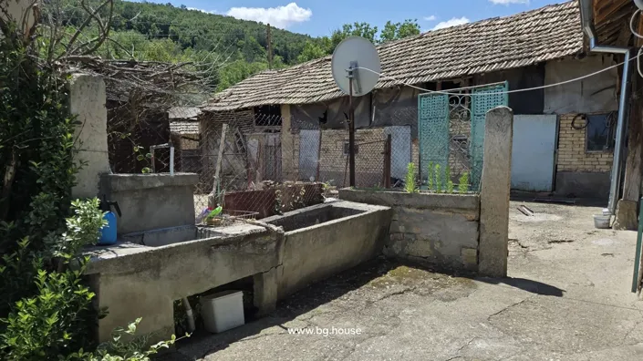 Image No.19-4 Bed House for sale