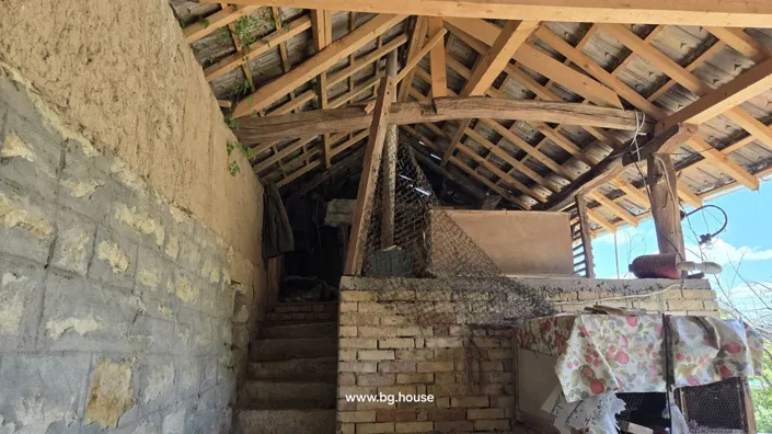 Image No.21-4 Bed House for sale