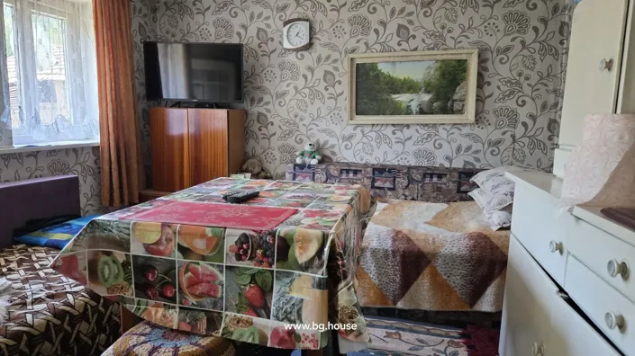Image No.27-4 Bed House for sale