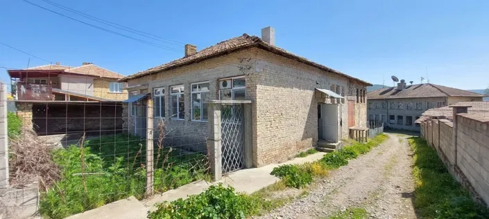 Image No.18-1 Bed House for sale