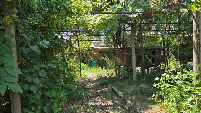 Image No.11-2 Bed House for sale