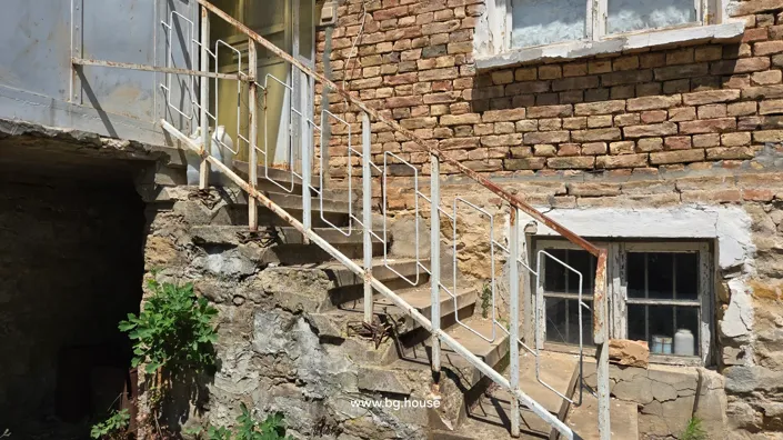 Image No.21-2 Bed House for sale