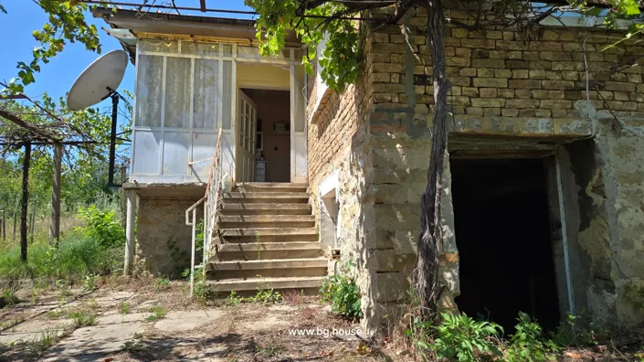 Image No.4-2 Bed House for sale
