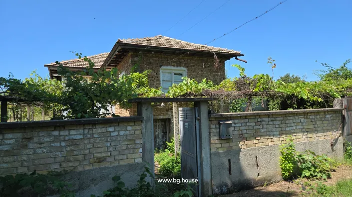 Image No.8-2 Bed House for sale