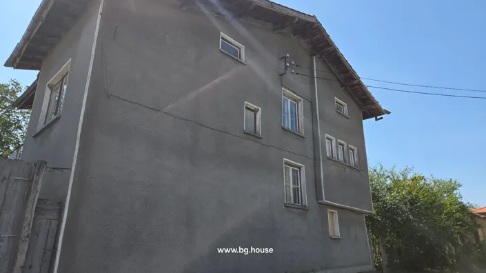 Image No.18-3 Bed House for sale