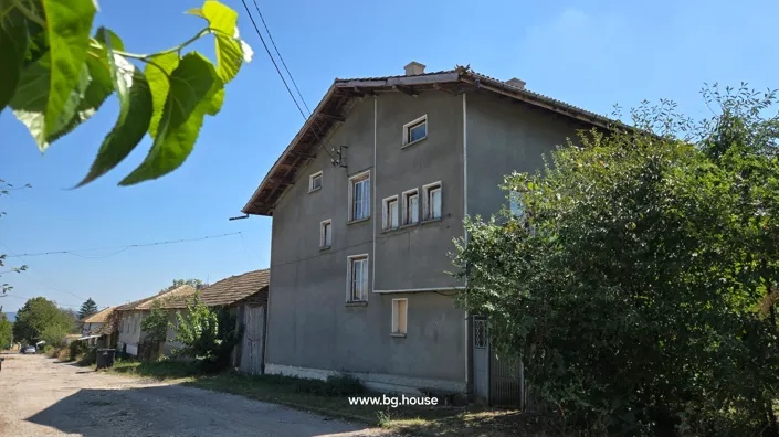 Image No.19-3 Bed House for sale