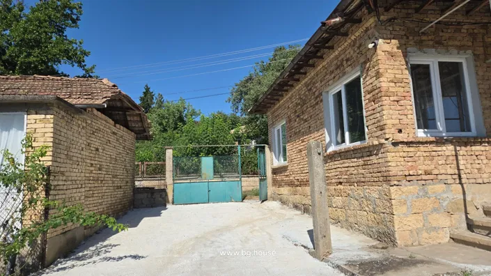 Image No.15-2 Bed House for sale