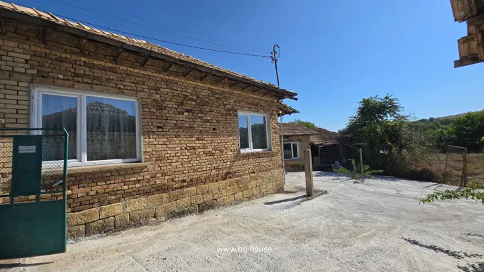 Image No.7-2 Bed House for sale