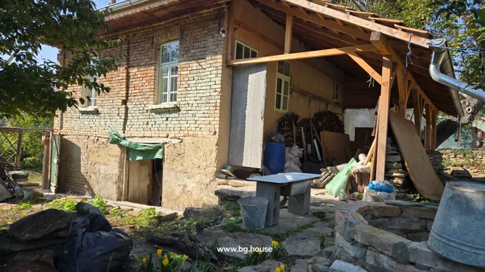 Image No.8-3 Bed House for sale