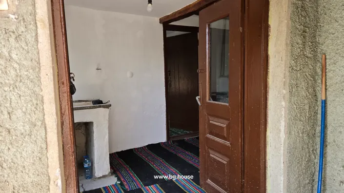 Image No.18-4 Bed House for sale
