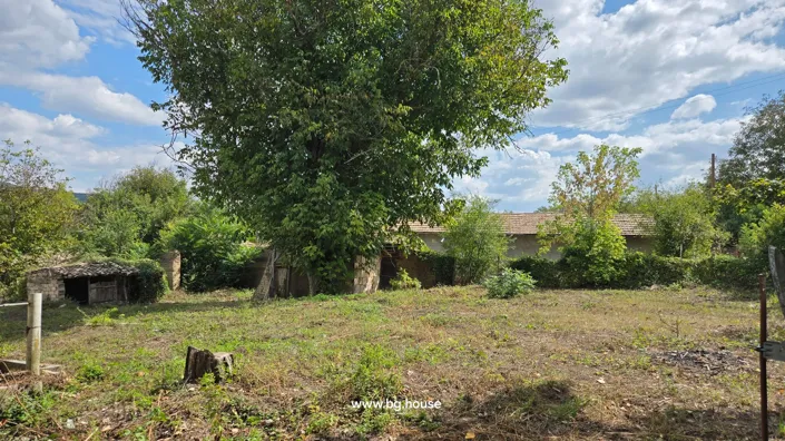 Image No.24-4 Bed House for sale