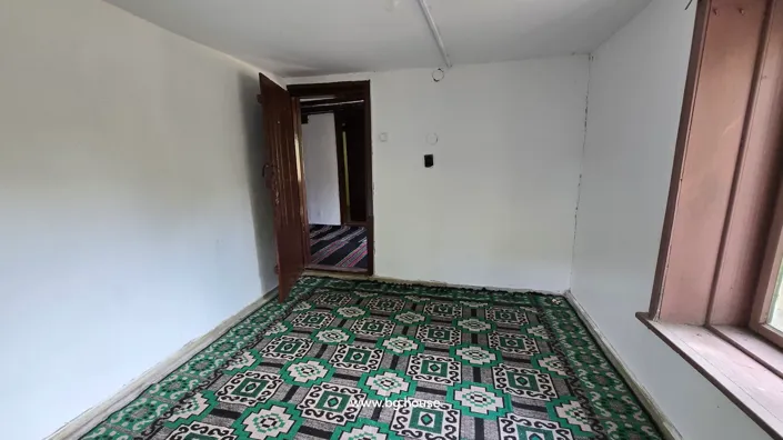 Image No.25-4 Bed House for sale