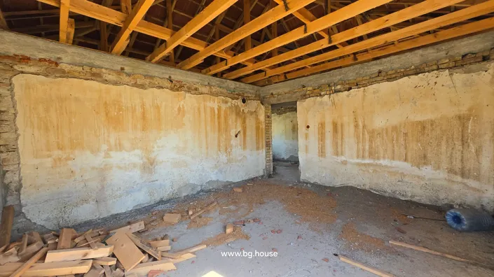 Image No.17-2 Bed House for sale