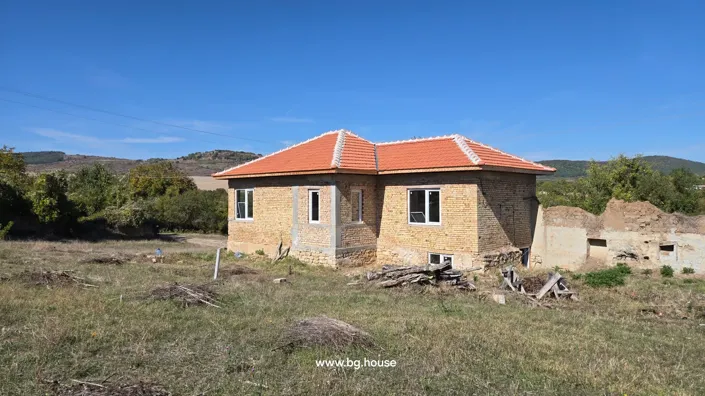 Image No.23-2 Bed House for sale