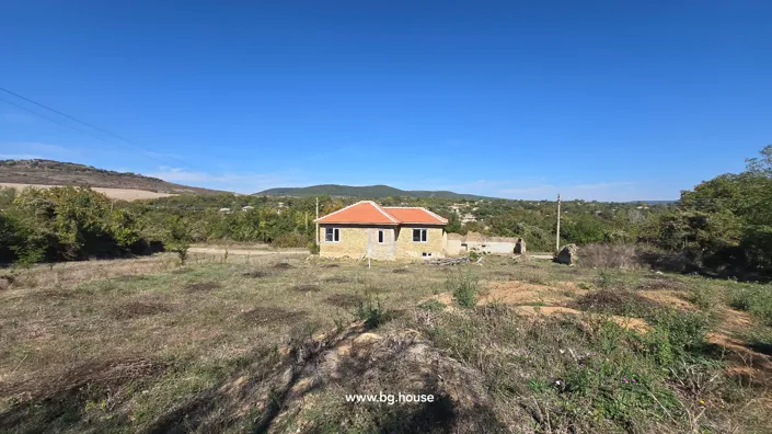 Image No.3-2 Bed House for sale