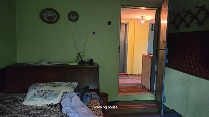 Image No.18-5 Bed House for sale