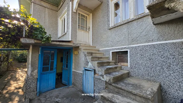 Image No.26-5 Bed House for sale