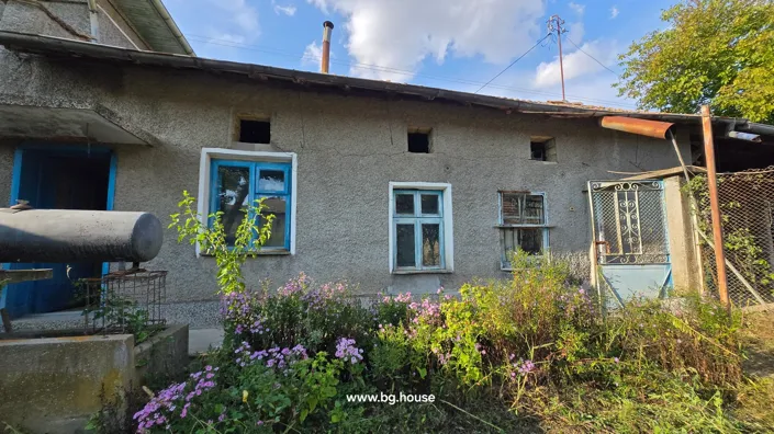 Image No.6-5 Bed House for sale