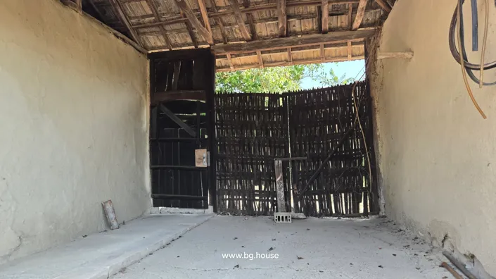 Image No.8-3 Bed House for sale